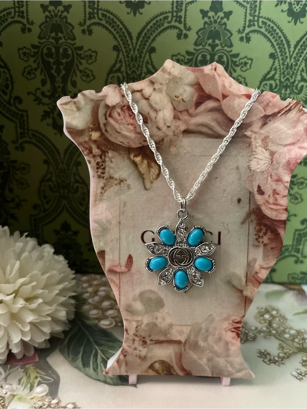 Gucci - Turquoise Flower Pendant Necklace in Silver Tone